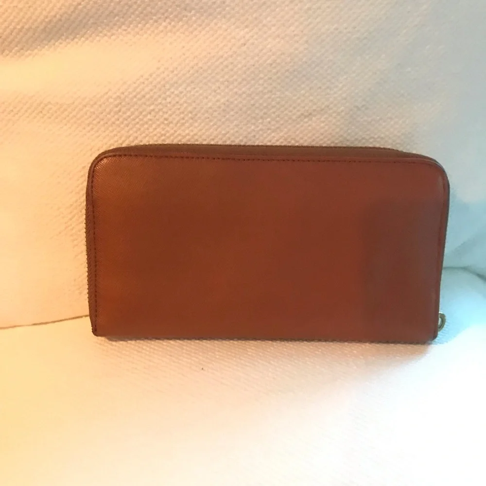 Tory Burch Wallet - Picture 2 of 7